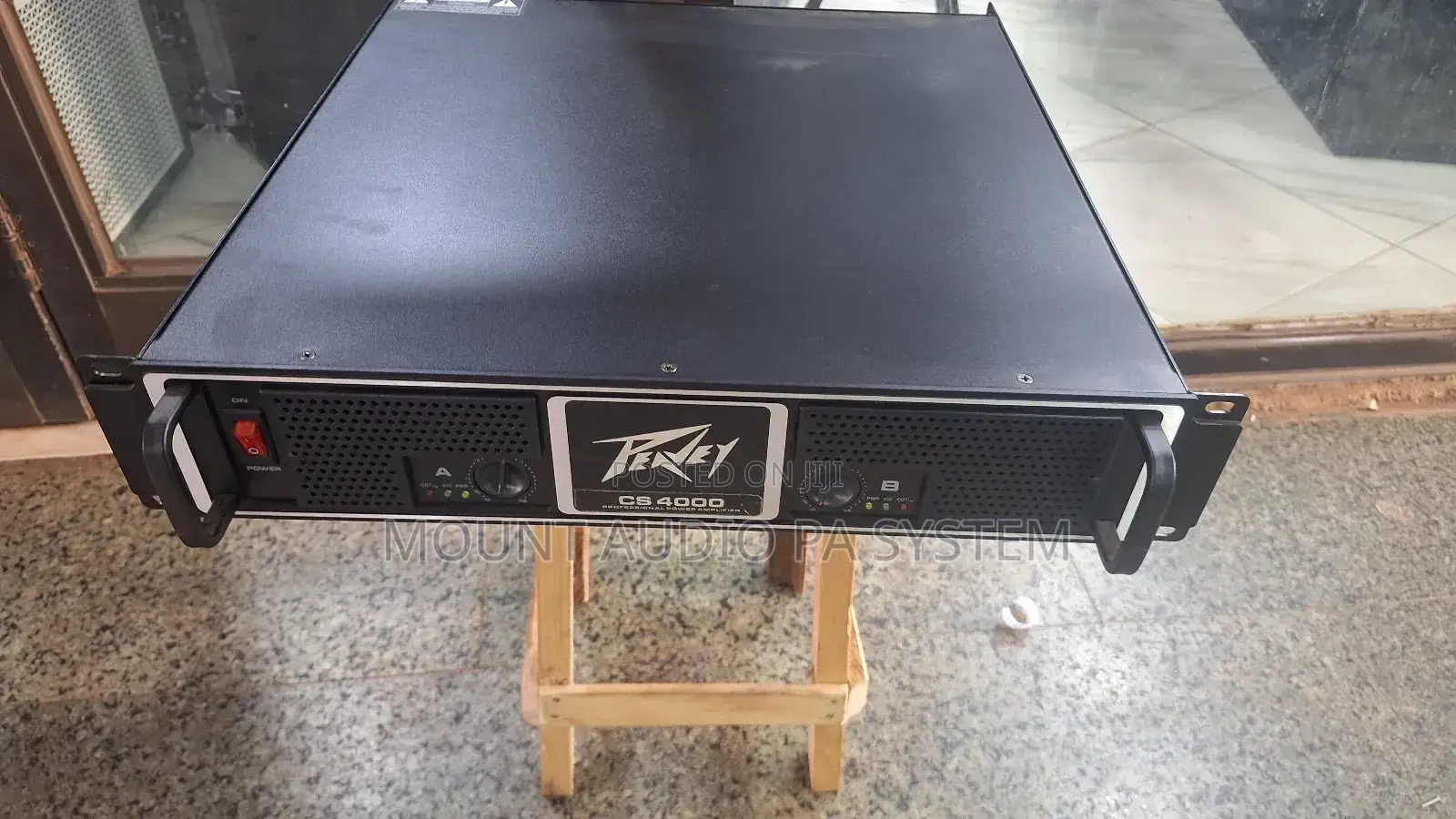 Peavey Cs 4000 Professional Power Amplifier