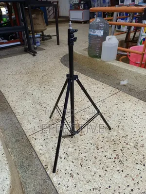Adjustable Tripod Stand