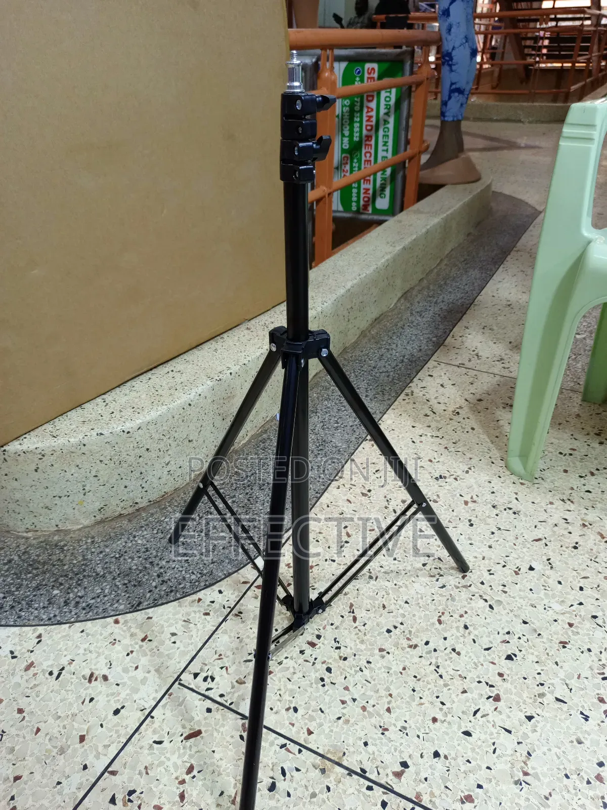 Adjustable Tripod Stand