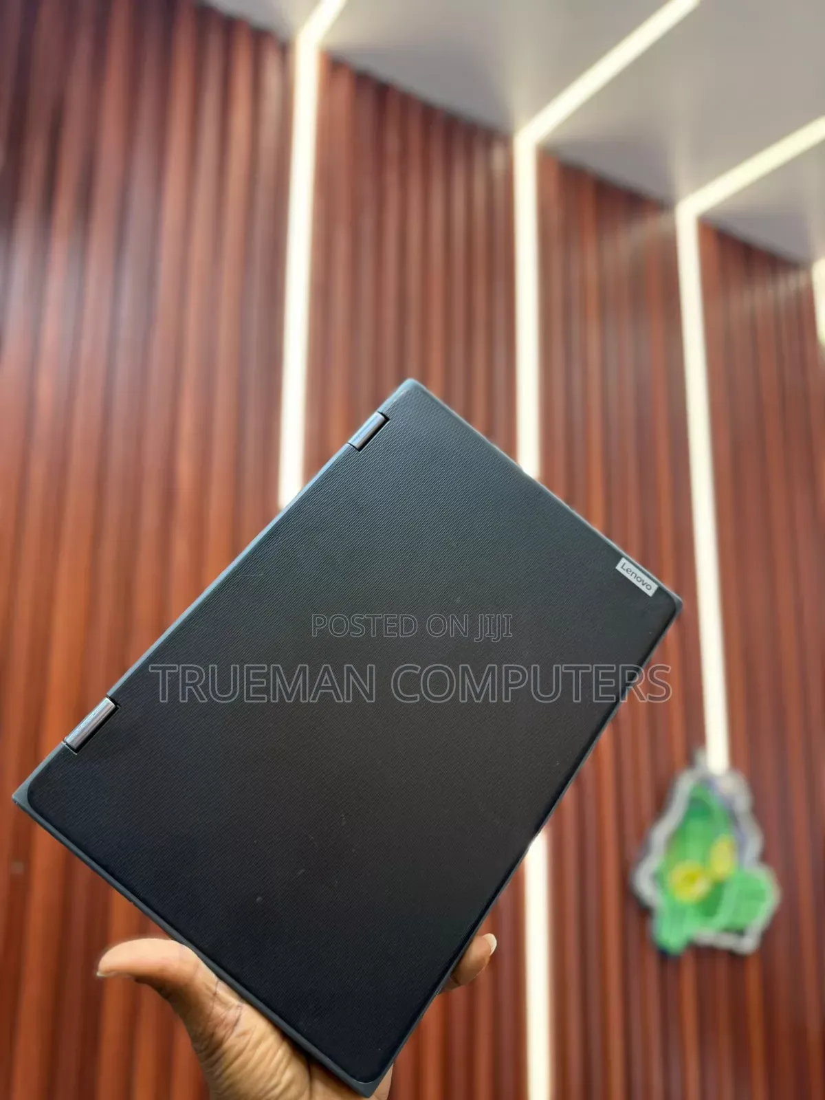 Laptop Lenovo 300e 4GB Intel SSD 128GB