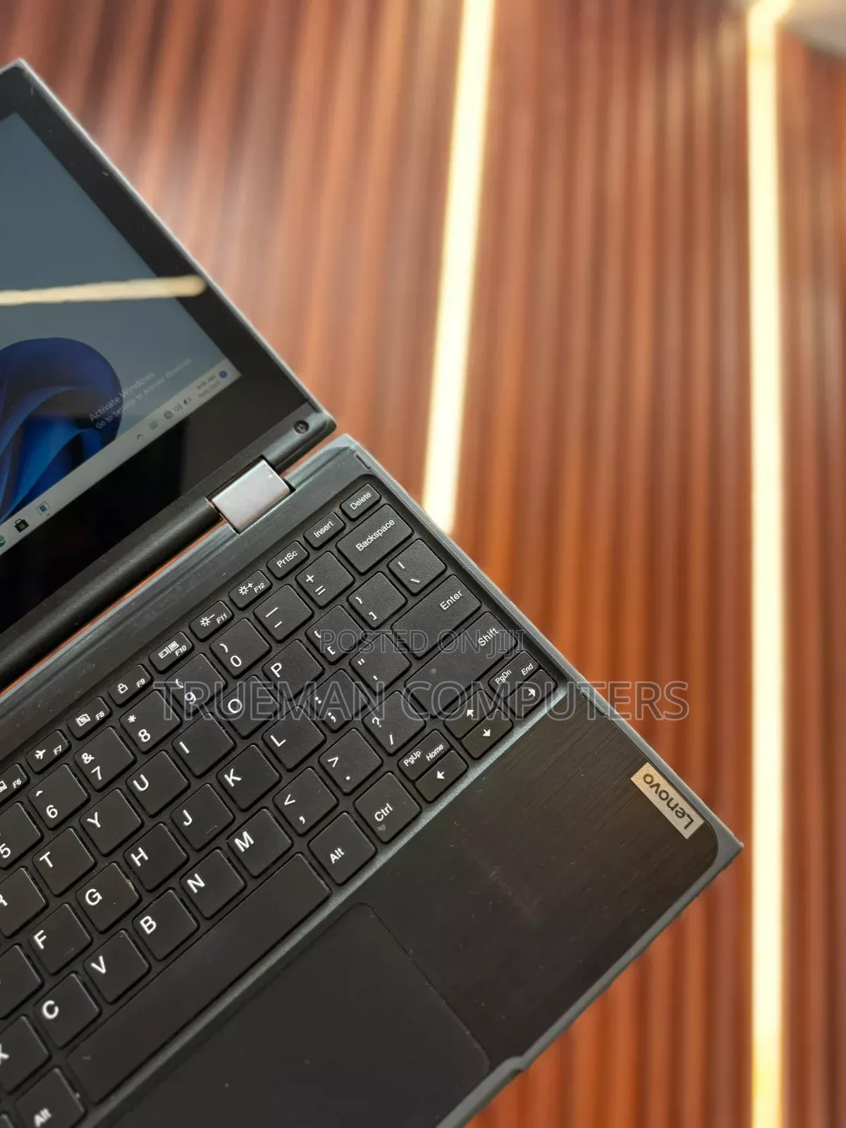 Laptop Lenovo 300e 4GB Intel SSD 128GB