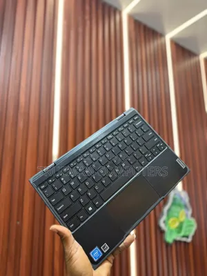Laptop Lenovo 300e 4GB Intel SSD 128GB