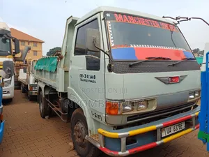 Hino Tipper