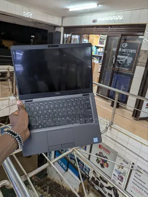 Laptop Dell Latitude 5300 8GB Intel Core I5 SSD 256GB