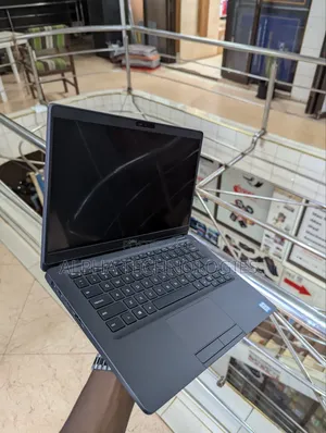 Laptop Dell Latitude 5300 8GB Intel Core I5 SSD 256GB