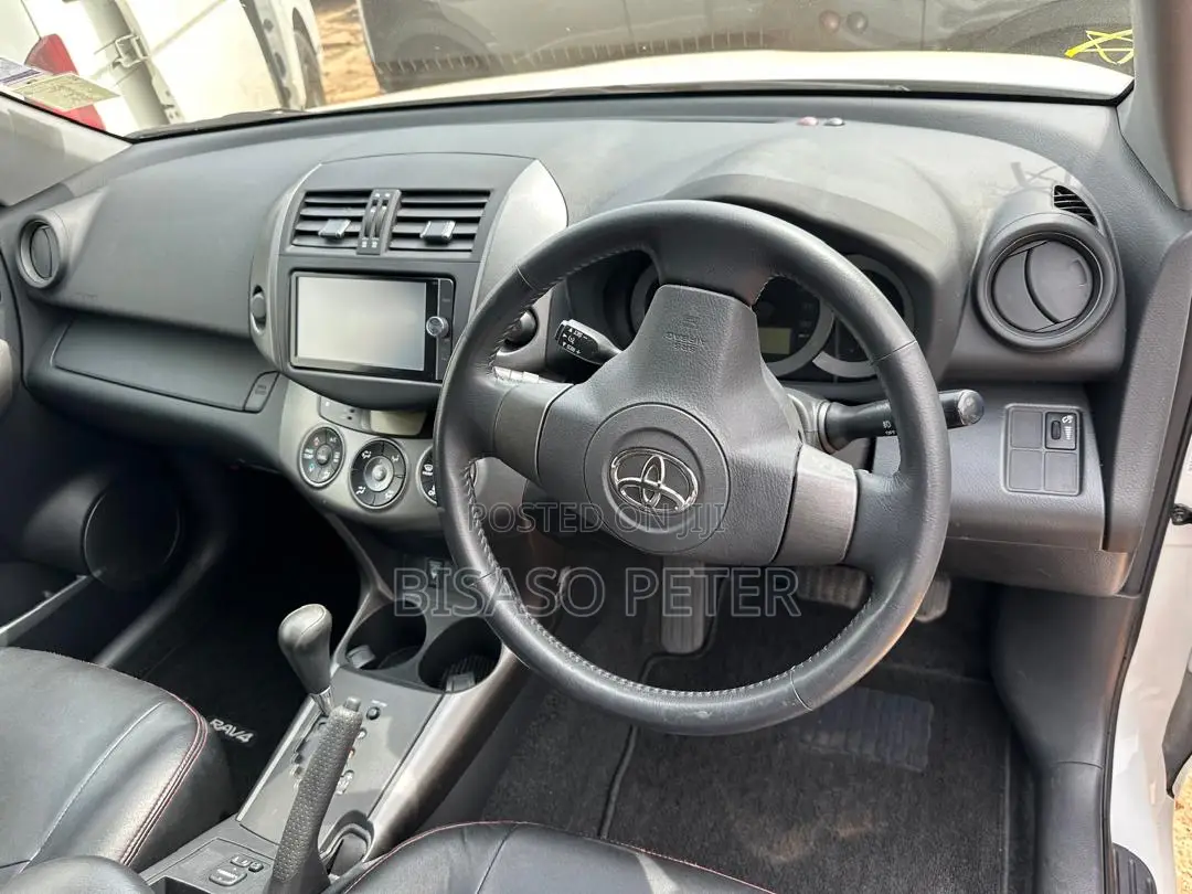 Toyota RAV4 2013 White