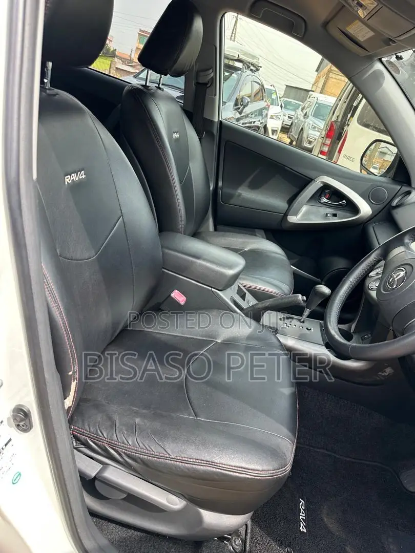 Toyota RAV4 2013 White