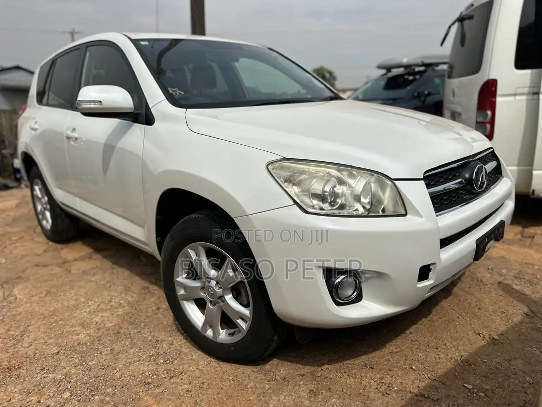 Toyota RAV4 2013 White