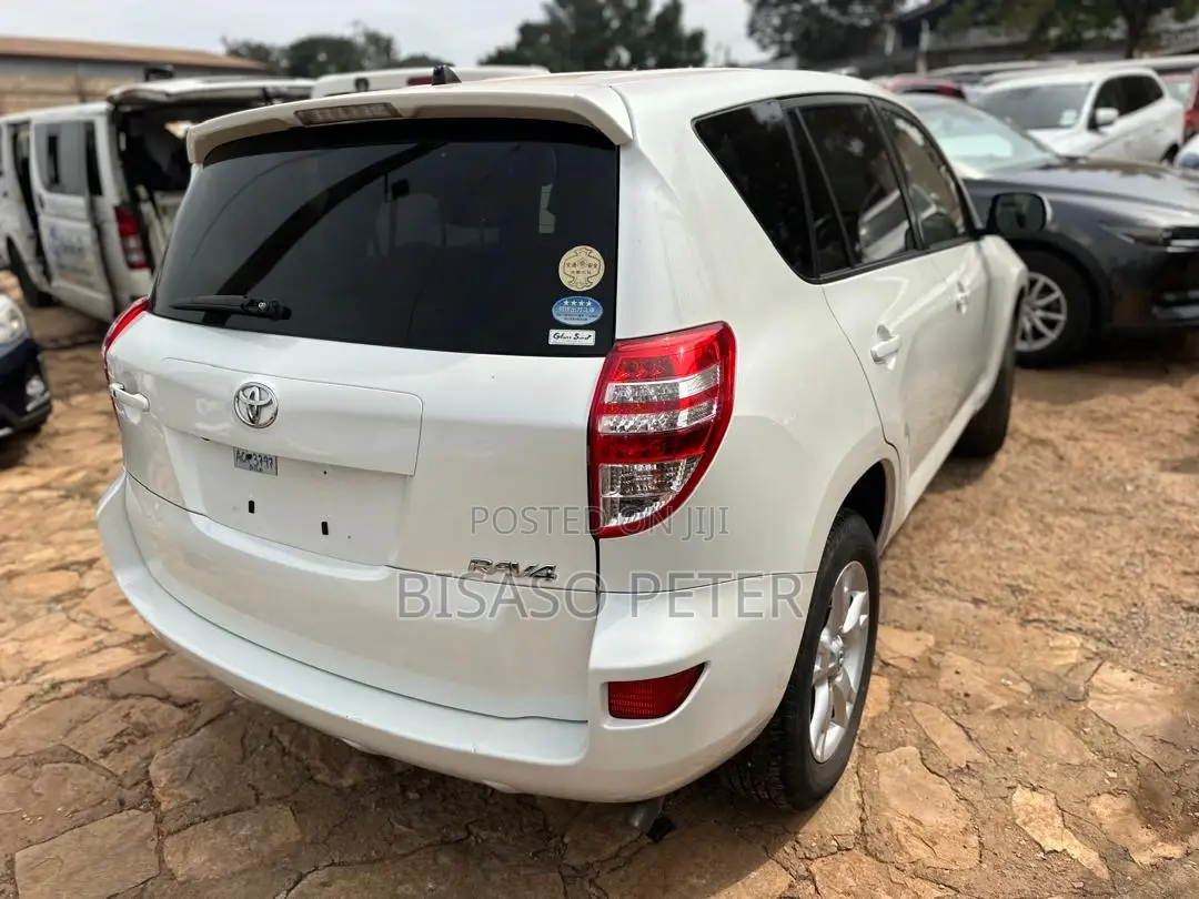 Toyota RAV4 2013 White
