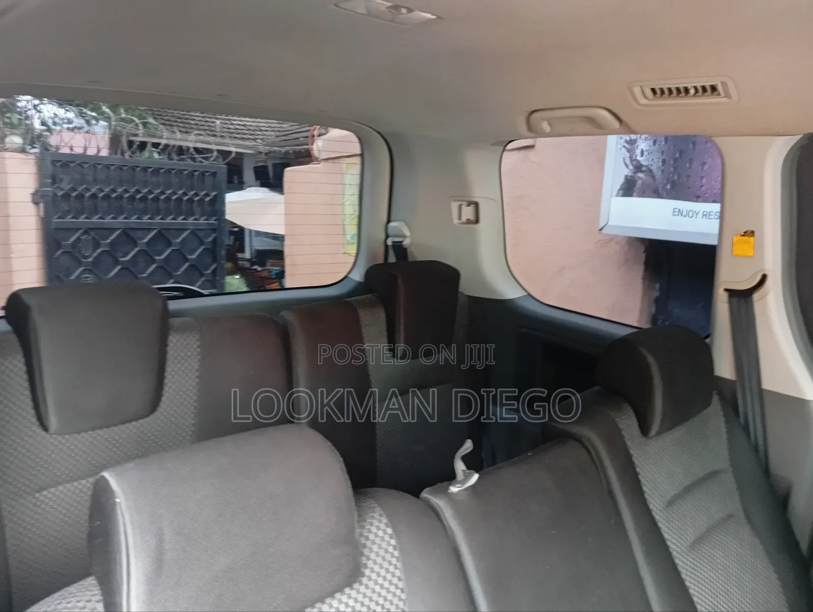 Toyota Noah 2.0 143hp AWD (8 Seater) 2009 Black