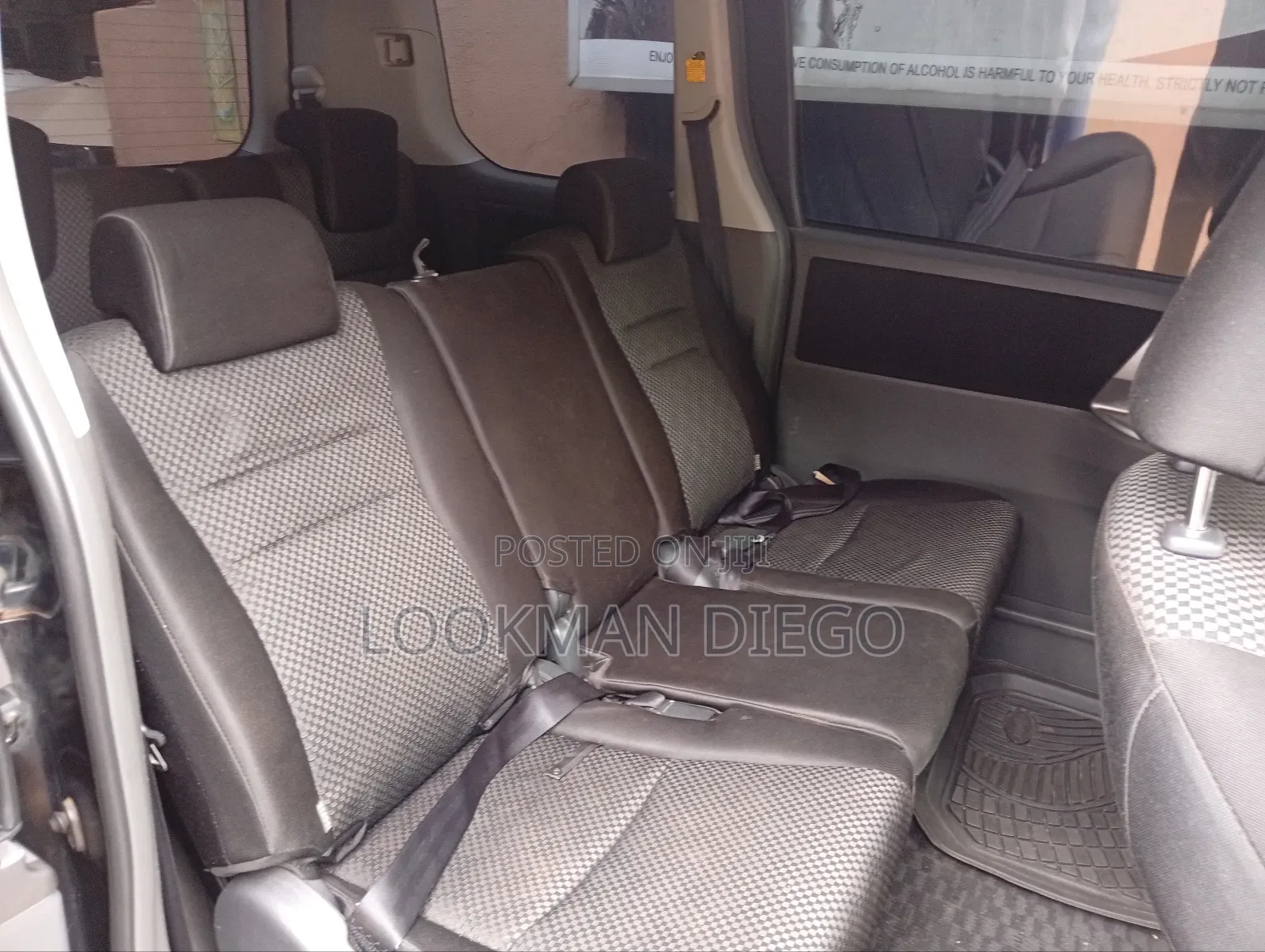 Toyota Noah 2.0 143hp AWD (8 Seater) 2009 Black