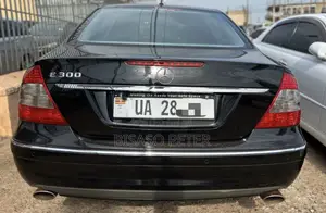 Mercedes-Benz E300 2008 Black