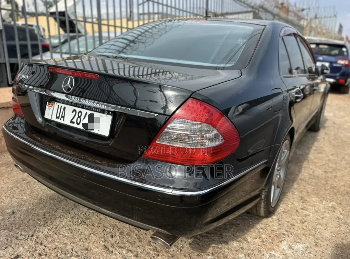 Mercedes-Benz E300 2008 Black