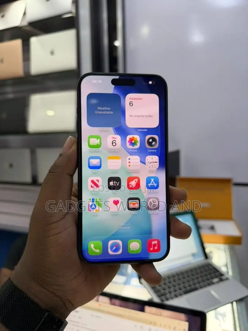 New Apple iPhone 15 Plus 128 GB Black