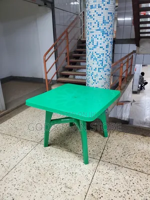 Squared Plastic Table Plastic Table 90cm×90cm