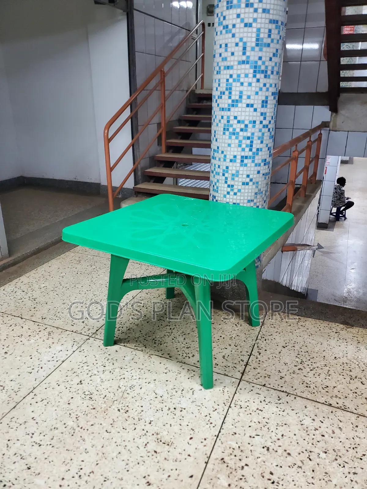 Squared Plastic Table Plastic Table 90cm×90cm