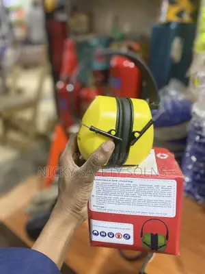 Earmuff/Hearing Protection