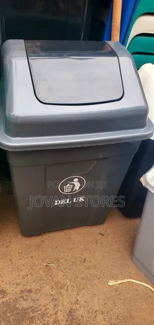 Plastic Dust Bin