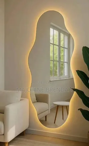 Shapeless Mirror
