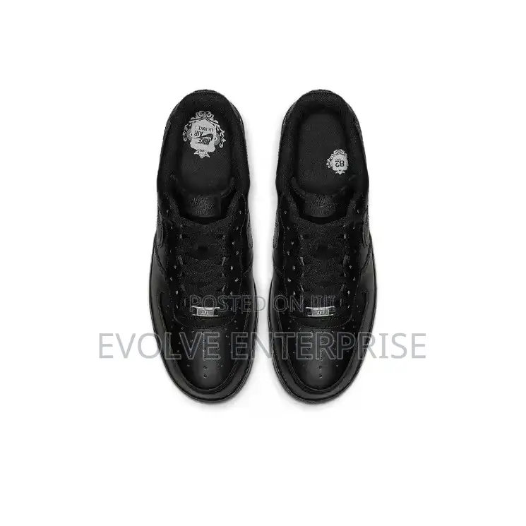 Black Airforce 1s