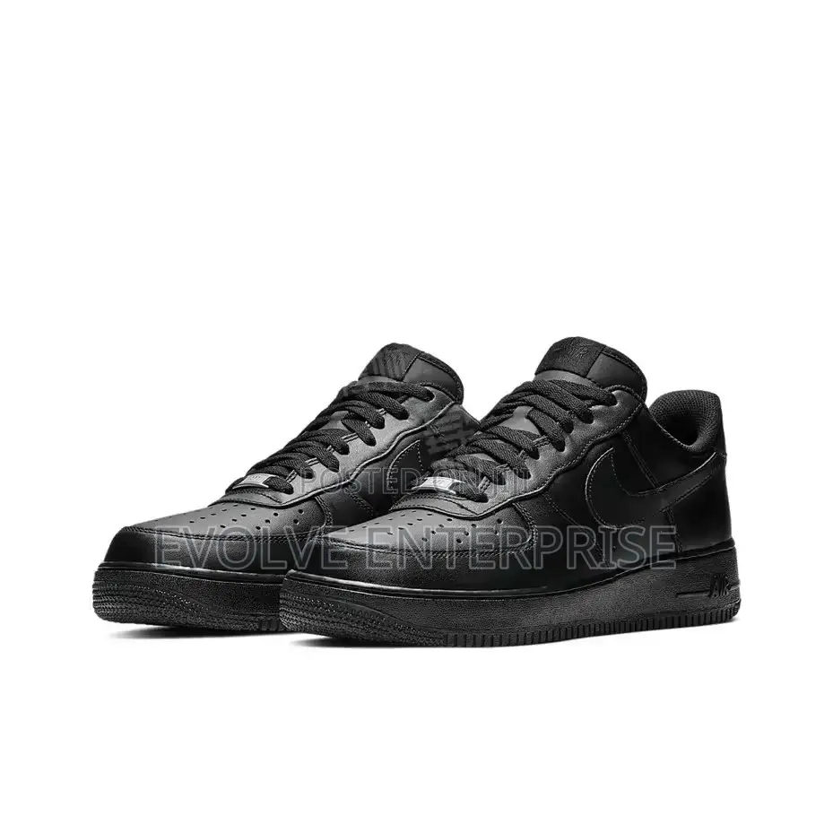 Black Airforce 1s