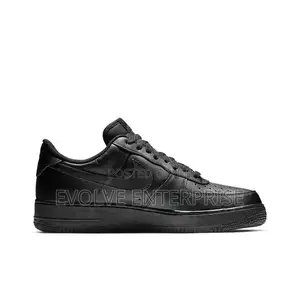 Black Airforce 1s
