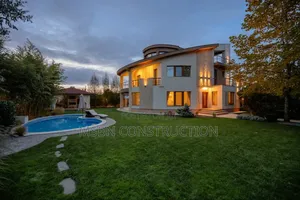 Furnished 6bdrm Mansion in Central Division for sale