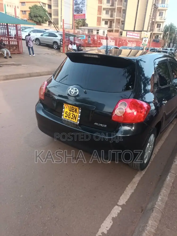 Toyota Auris 2009 Black