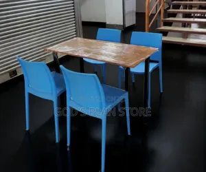 Dining Light Blue Plastic Chairs and Table for Hotel and Restaurant