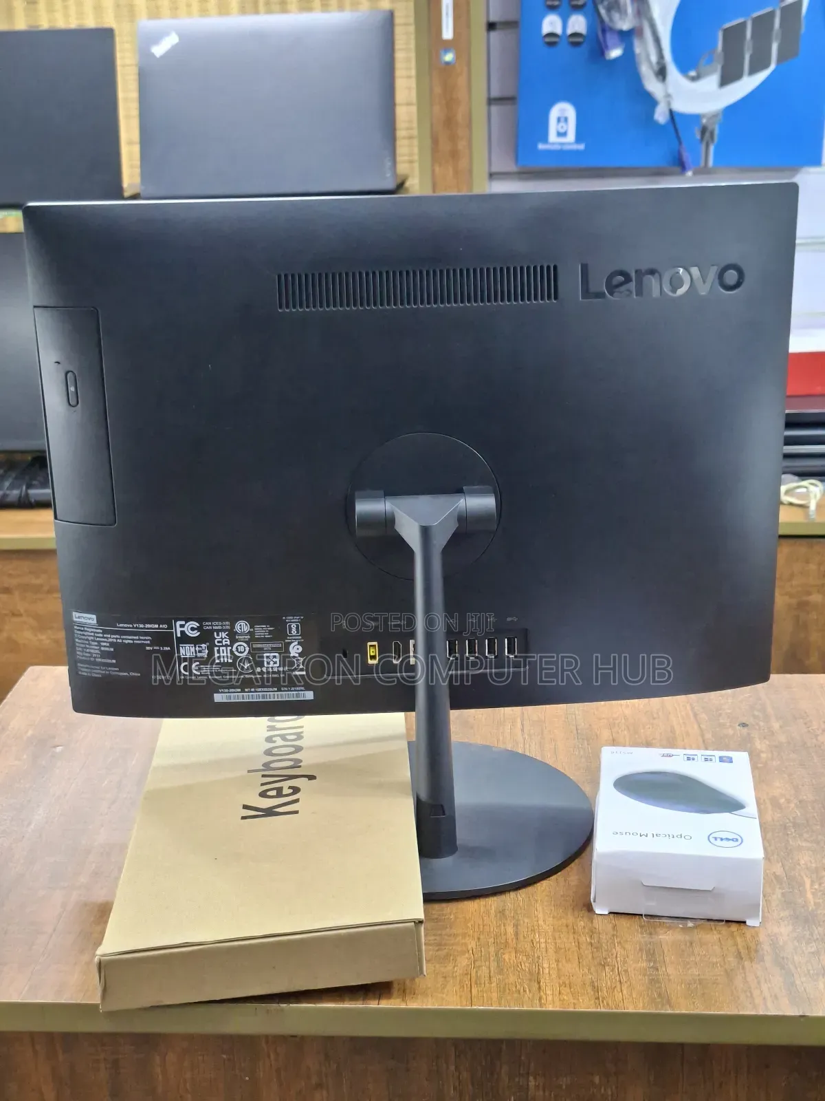Desktop Computer Lenovo V130 AIO 4GB Intel Celeron HDD+SSD 500GB
