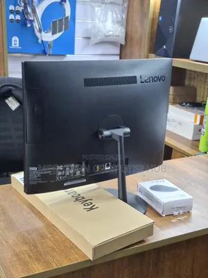 Desktop Computer Lenovo V130 AIO 4GB Intel Celeron HDD+SSD 500GB