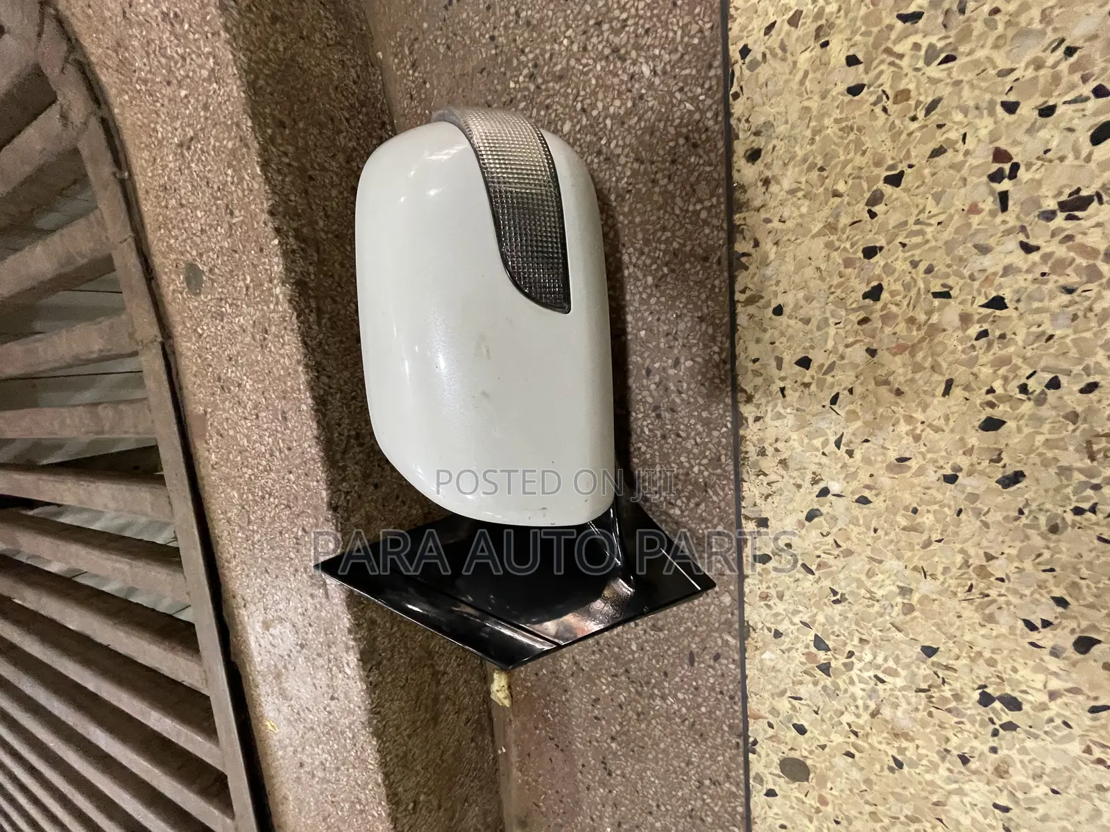 Harrier Kawundo Side Mirror