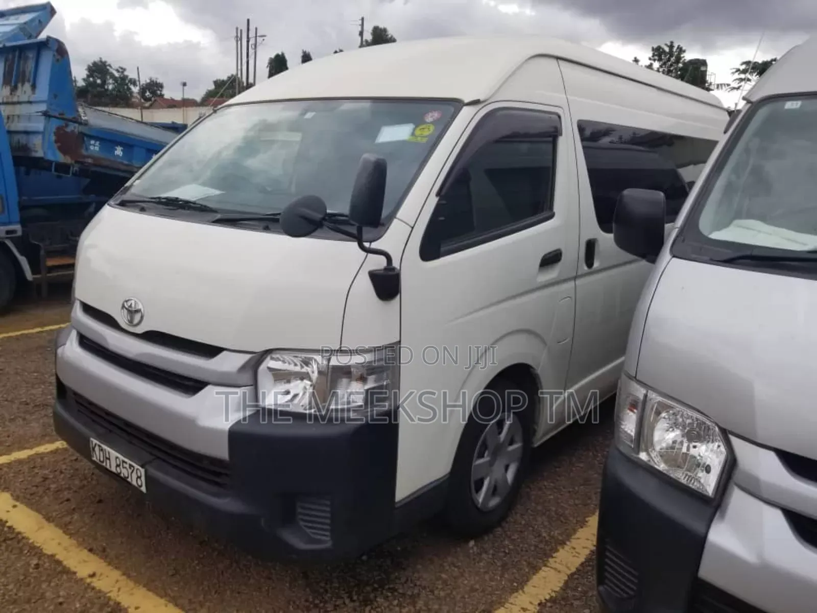 Toyota HiAce 2015 Silver