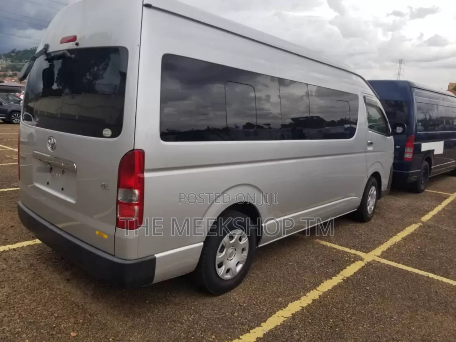 Toyota HiAce 2015 Silver