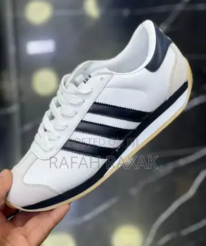 Original White/Black Adidas Country Og Casual Sneakers