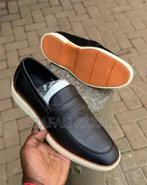 Original Men’S Black/White Louis Vuitton Casual Leather Loafers