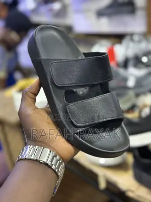 Men’S Classic Double Strap Black Slip-on Sandals