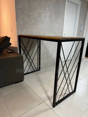 High Table Suitable for Kitchens/ Bars/ Restaurants and Hotels