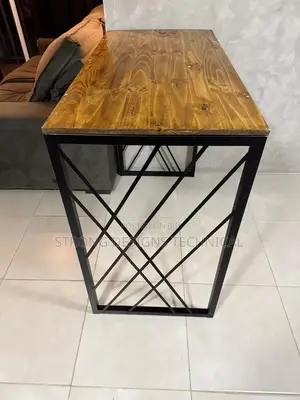 High Table Suitable for Kitchens/ Bars/ Restaurants and Hotels