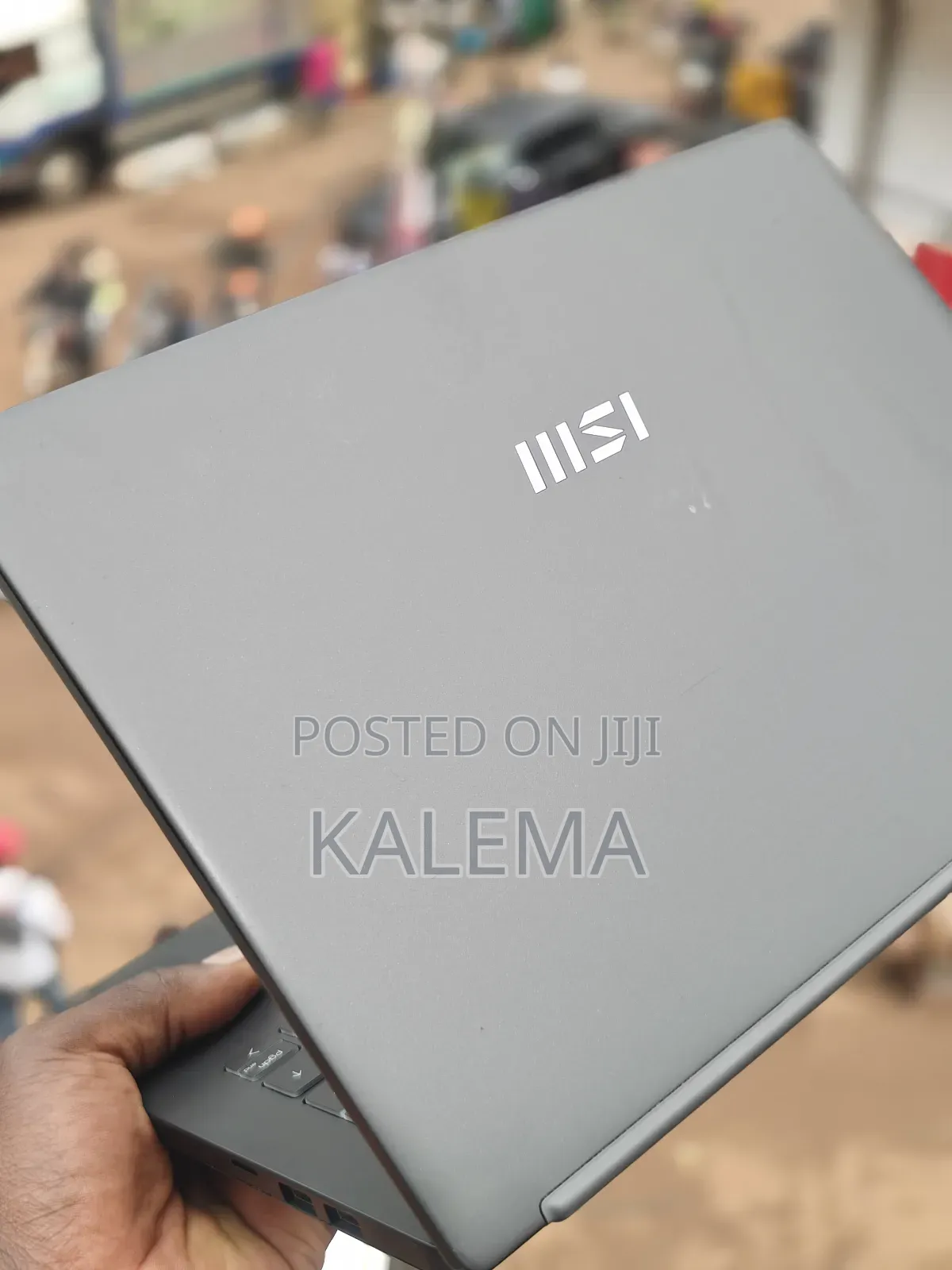 New Laptop MSI Modern 14 8GB Intel Core i5 SSD 512GB