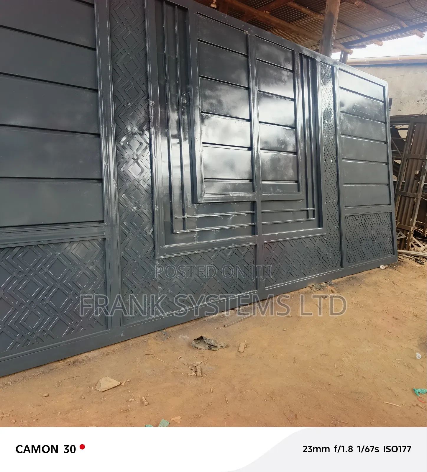 Metallic Sliding Gate Modern Design