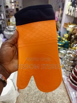 Oven Mitt.