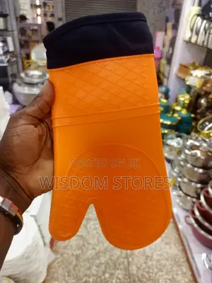 Oven Mitt.