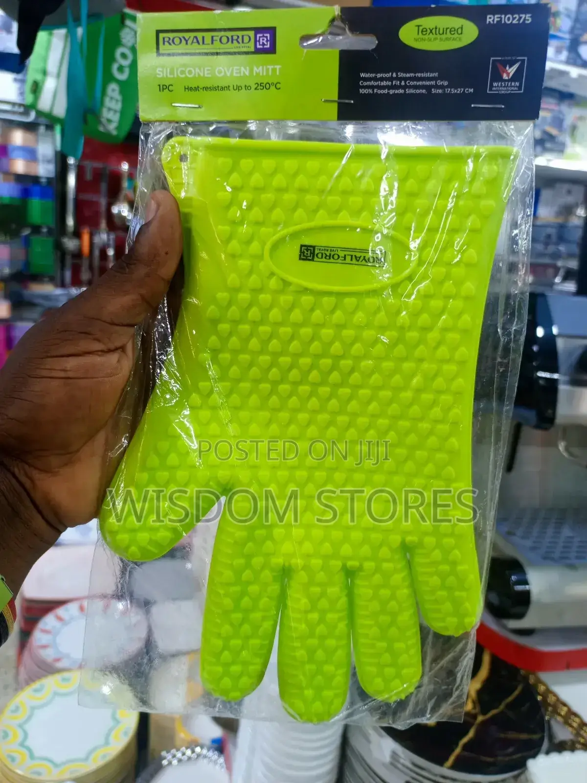 Silicone Oven Mitt.
