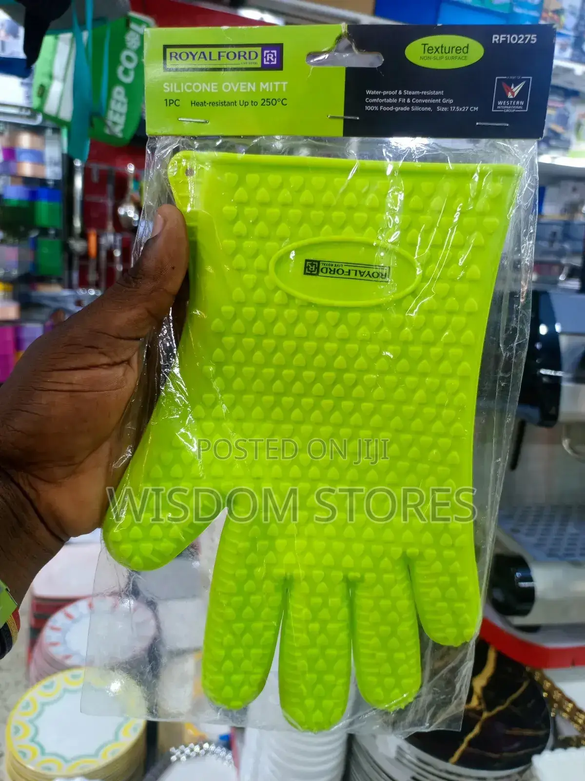 Silicone Oven Mitt.