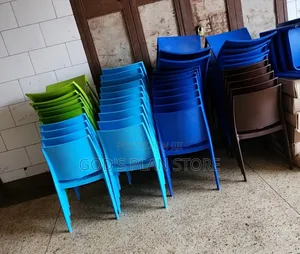 Aristo Plastic Chairs Plastic Chairs