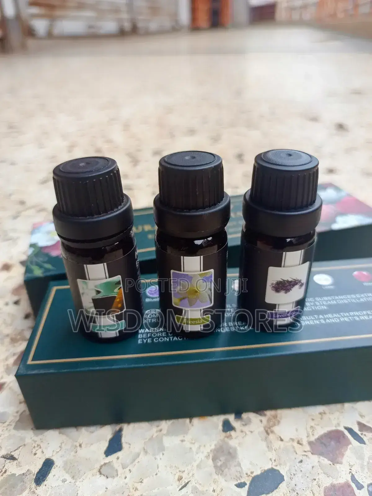 Holdmay Natural Essential Oils