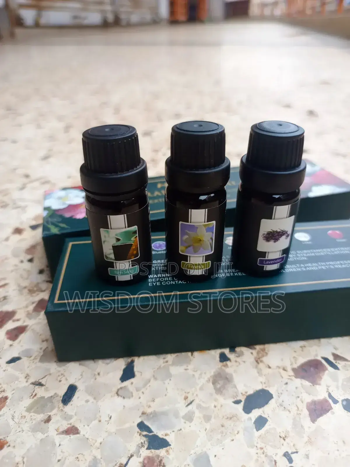 Holdmay Natural Essential Oils