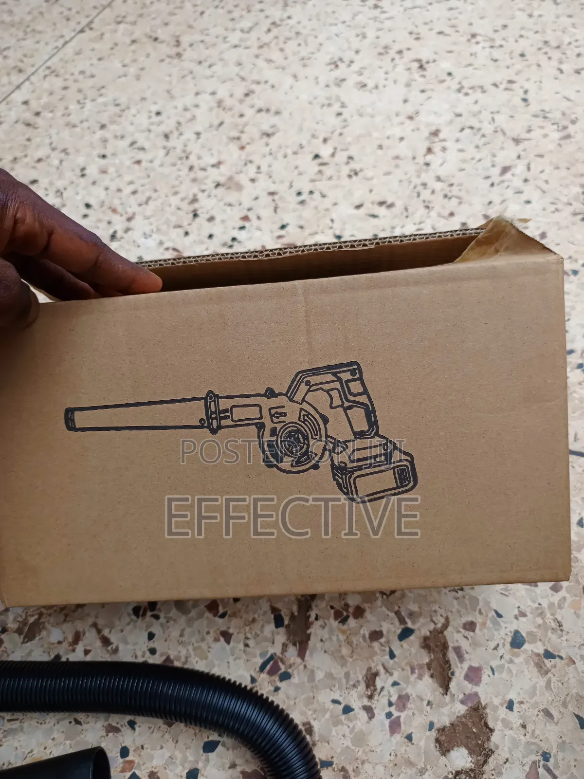 Cordless, Handheld Electric Air Blower/Vacuum Cleaner.
