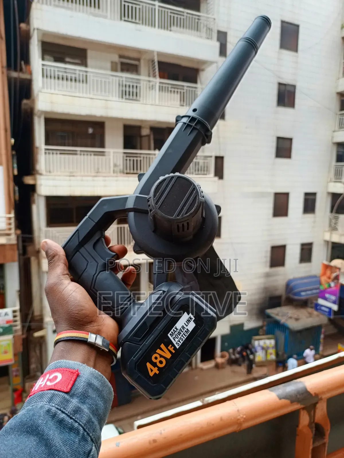 Cordless, Handheld Electric Air Blower/Vacuum Cleaner.